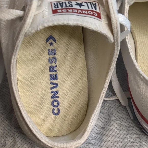 Converse Chuck Taylor All Star Low Top Sneakers. - Picture 11 of 16